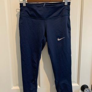 Nike Womens navy blue capris
